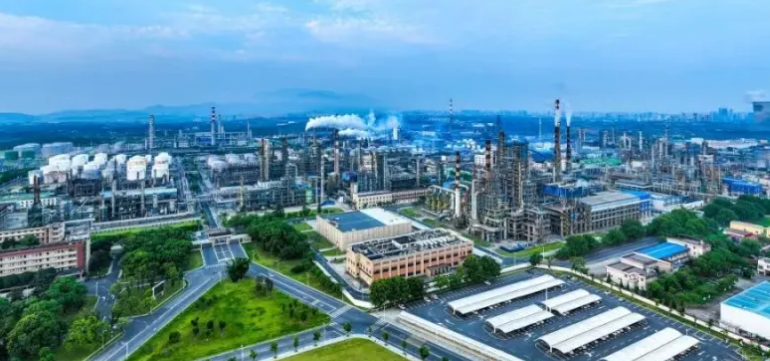 明德时代新能源科技储能设备选型指南：技术参数与应用场景解析